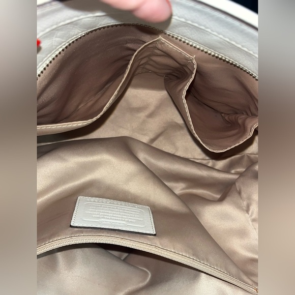 Coach Taylor Eyelet Leather Carry All #F27391 White Bag Tote, White Creme - Picture 5 of 16